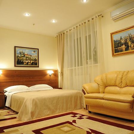 Zlata Praha Hotel Zaporizhia Room photo