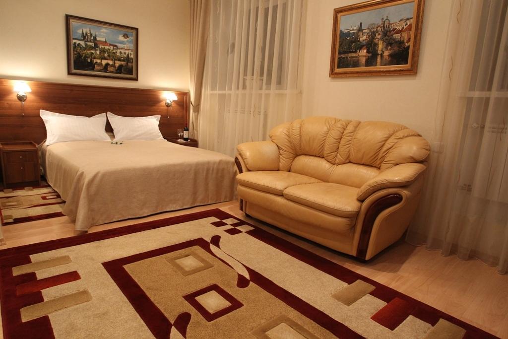 Zlata Praha Hotel Zaporizhia Room photo